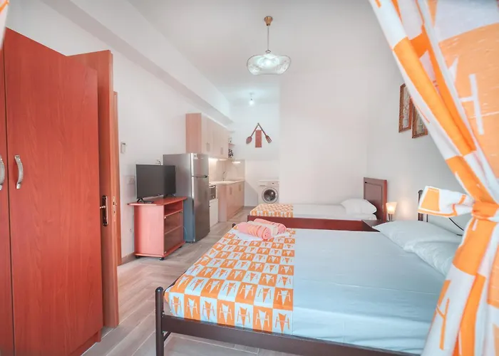 Mirror Beach Ksamil - Vila ZervoAlbergo